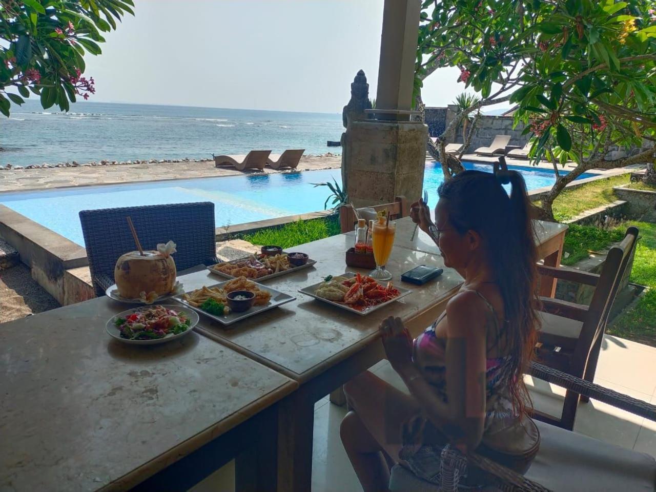 Ganesh Beach Hotel 캔디다사 외부 사진