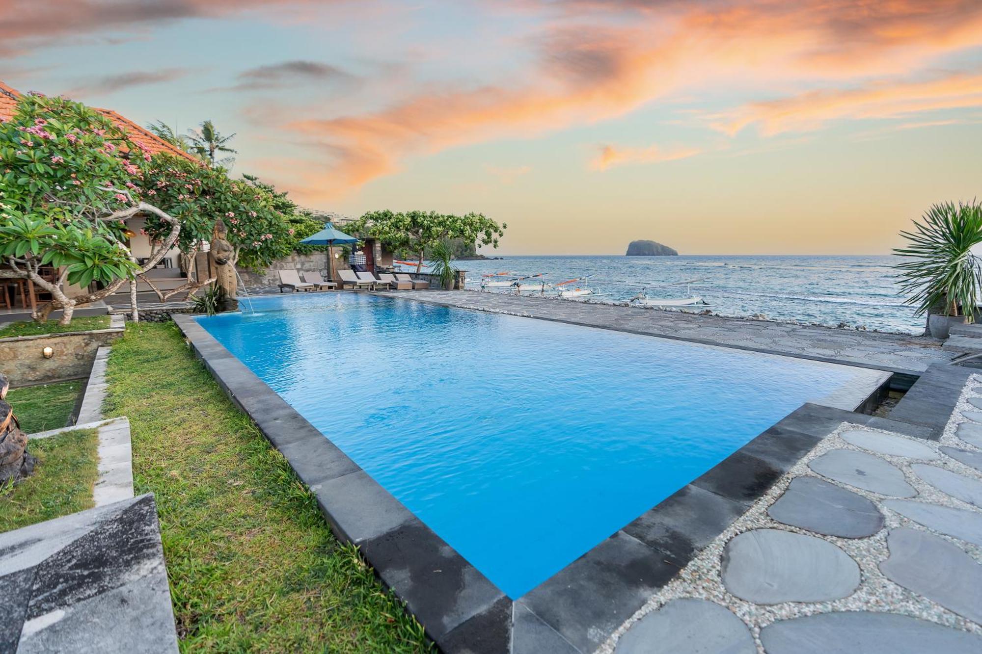 Ganesh Beach Hotel 캔디다사 외부 사진
